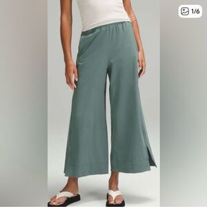 Lululemon Stretch Woven Wide-leg High-rise Pant